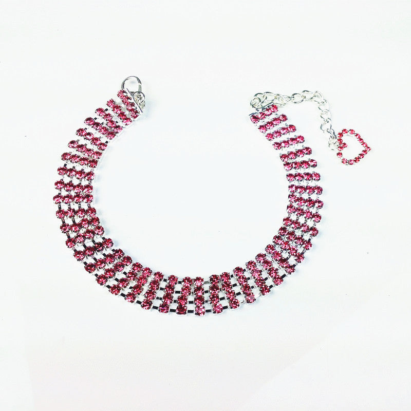 Collar for cats and dogs with a heart